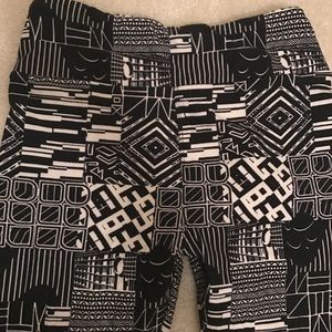 LULAROE OS Black and White Leggings